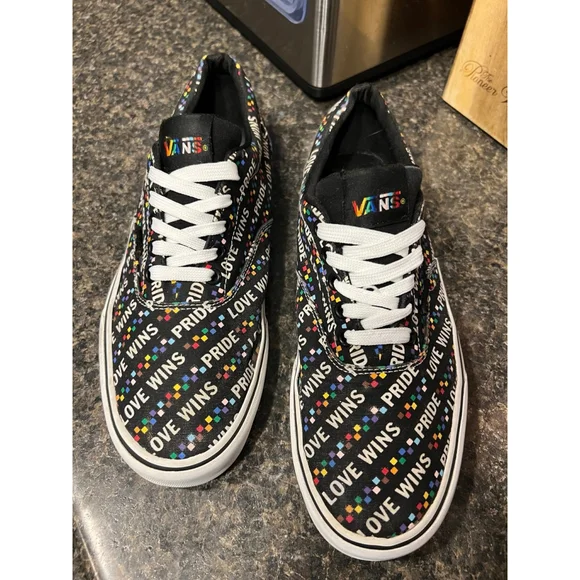 Vans Doheny Lowtop 2022 Pride Love Wins Mens 10 - Picture 2 of 11